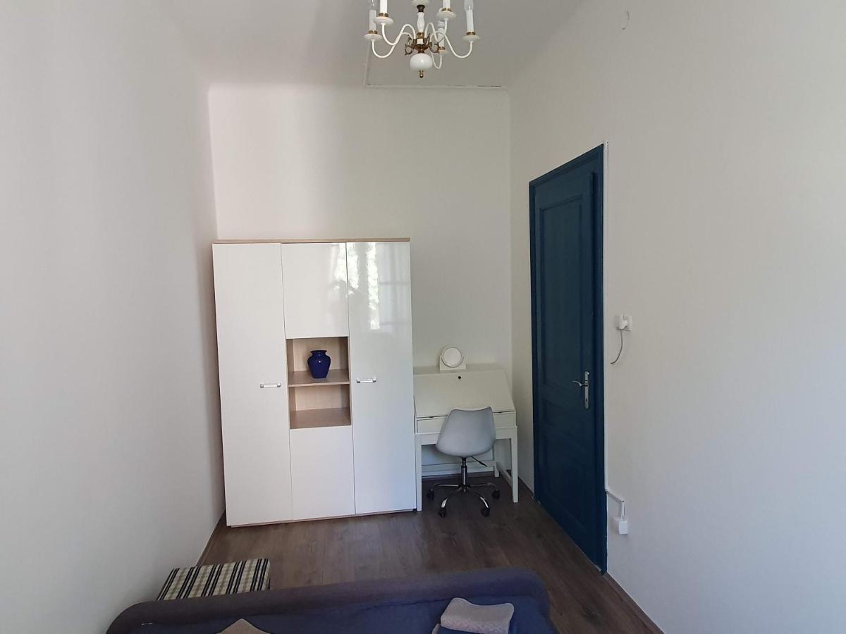 Apartment Tina Pula Exterior photo